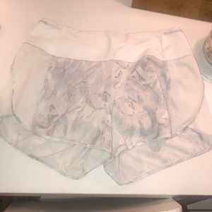 Lululemon real quick short SE